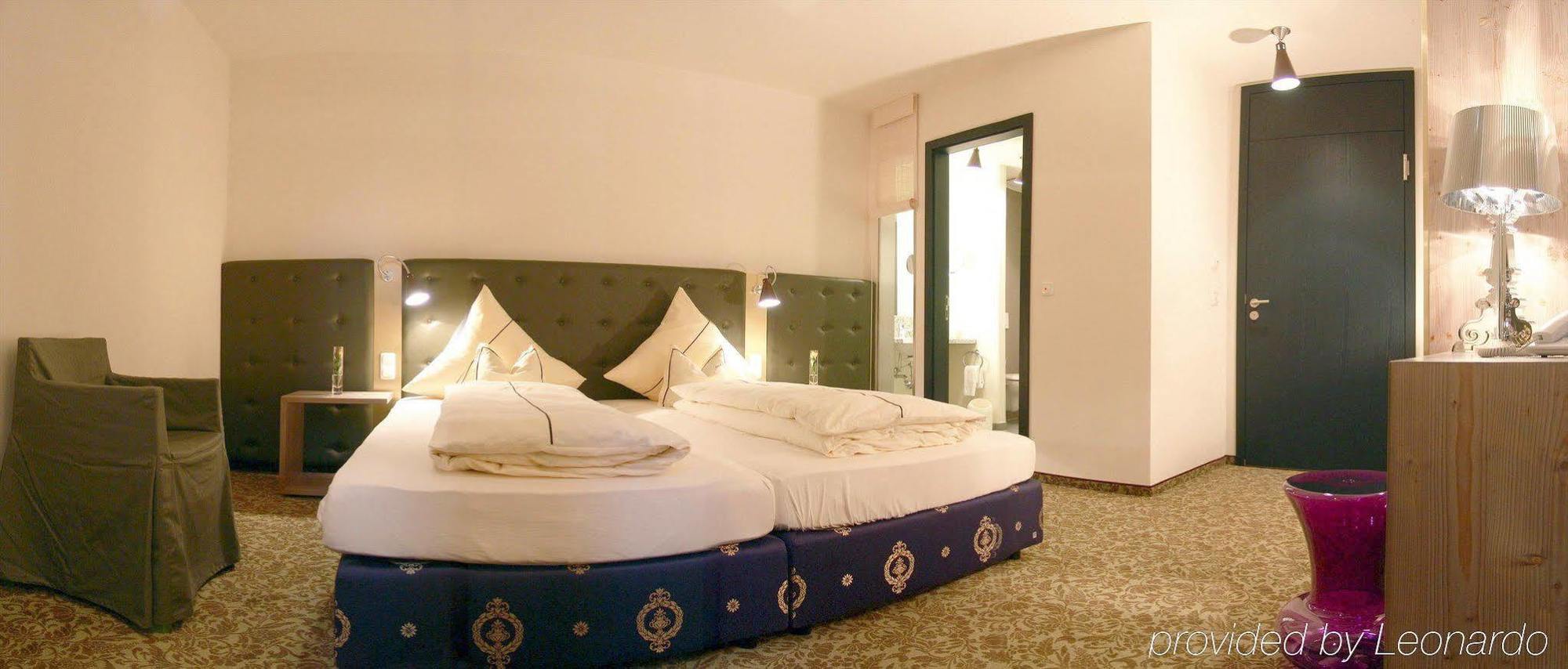 Hotel Lehmeier Neumarkt in der Oberpfalz Szoba fotó